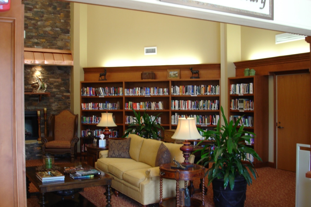 Amenities available in independent living communities such as Abernethy Laurels.